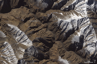 Illustration for article titled This Gigantic Landslide In Northern India Can Be Seen From Space